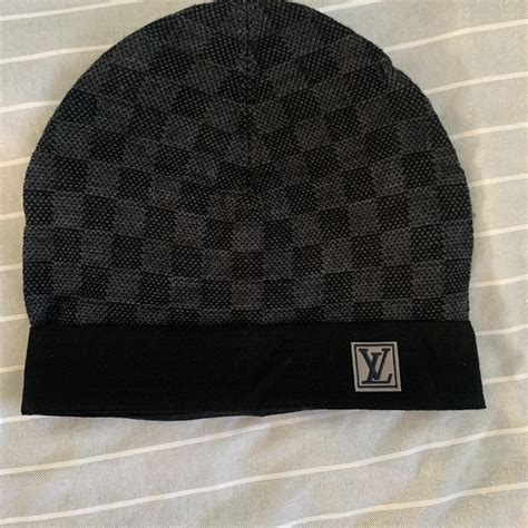 black lv beanie